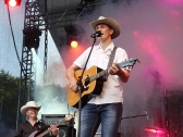 Edvīns Bauers ar grupu country mūzikas festivālā Bauskā 2012. gadā